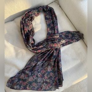 Floral blue/grey scarf